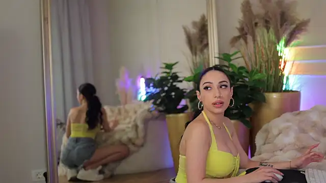 Anais_Bloom Adlı Modelin Canlı XXX Sohbeti