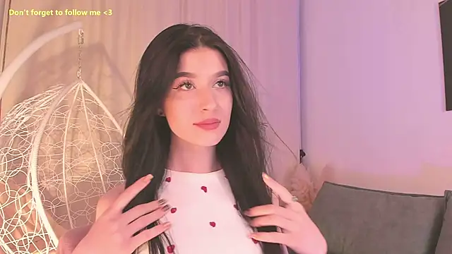 LauraCoy Adlı Modelin Canlı XXX Sohbeti