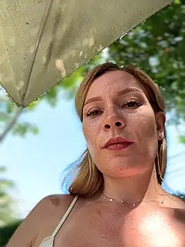 LavenderHot's Webcam Show