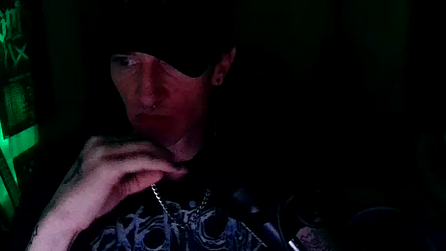 LEVIATHANX666: вебкам-шоу