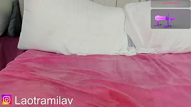 MilaVelour Chat XXX live
