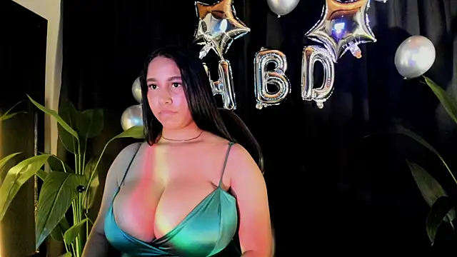 EmiliWilliams Live XXX-chat