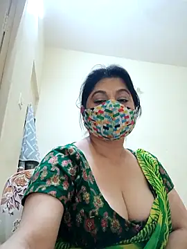 Ratna-777 即時 XXX 聊天