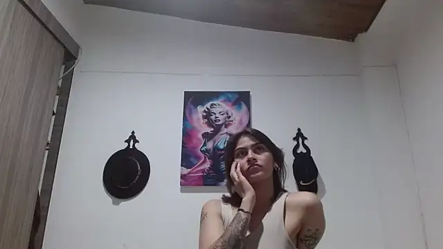 Crystal_Star_ Adlı Modelin Canlı XXX Sohbeti