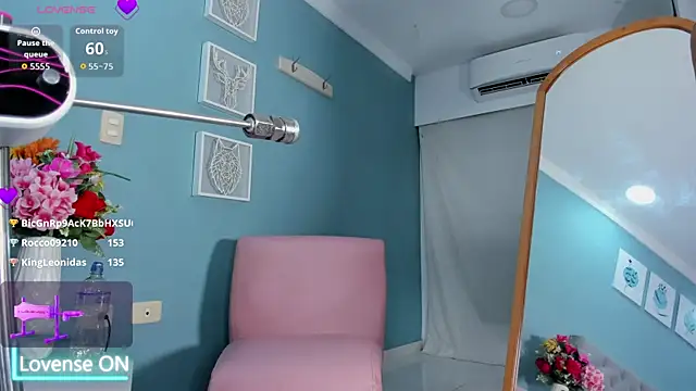 Živý XXX chat Luna_Raay