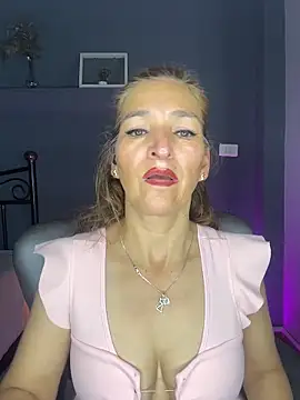 JennaMilf_ Adlı Modelin Canlı XXX Sohbeti