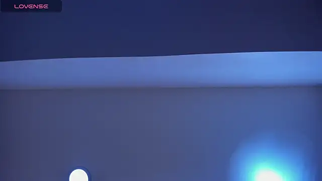 emily_clarkk_'s Live XXX Chat