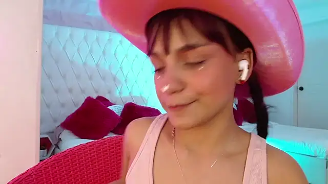 Kitty_madness' Live XXX Chat