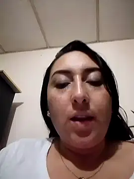 Chatroom XXX en direct de Valeria_montana_