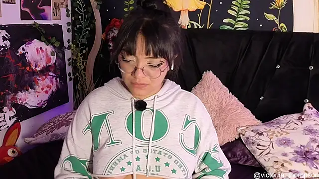 Chatroom XXX en direct de victoriia_thompson