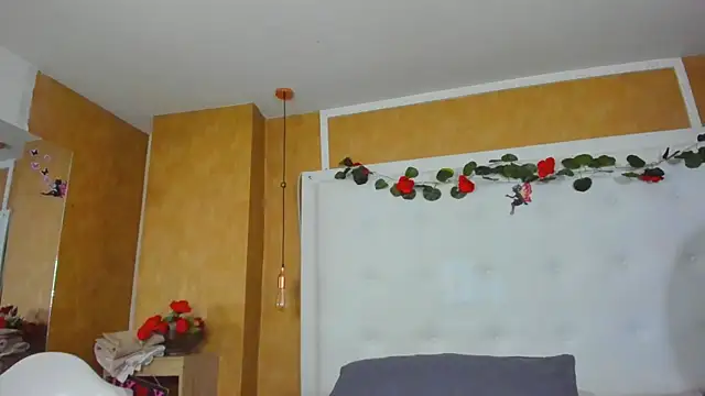 Heidy_milf live XXX chat