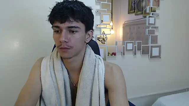 แชท XXX สดของ AmethystShadow17