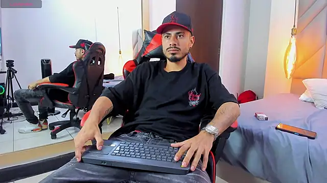 MatthewCullen Adlı Modelin Web Kamerası Şovu