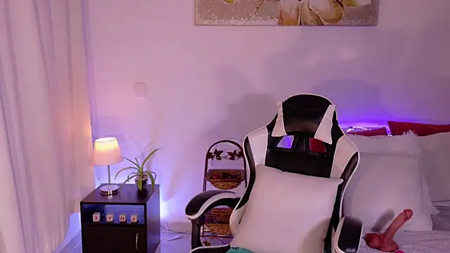 ChloeMoreti 即時 XXX 聊天