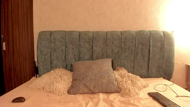 Aleera_Walton Adlı Modelin Canlı XXX Sohbeti