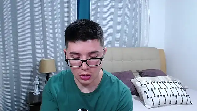 แชท XXX สดของ BlackFoXXX69