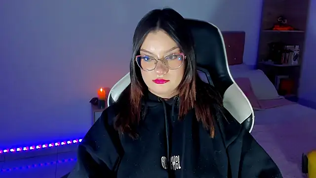 XXX chat uživo modela OphelianaRose33