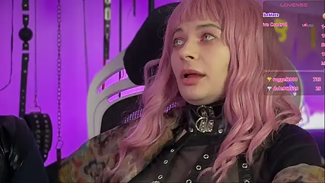 XXX chat uživo modela CyberXGoddess