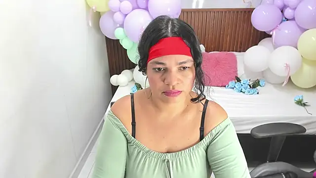 Cloe_35 Live XXX-chat