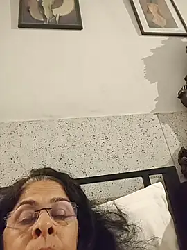 NakedMILFx's Live XXX Chat