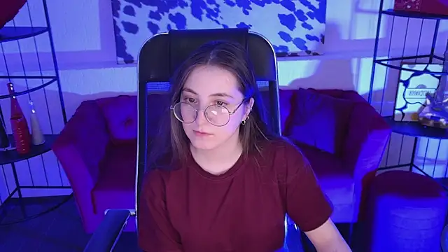 VirtuallVoyant's Live XXX Chat