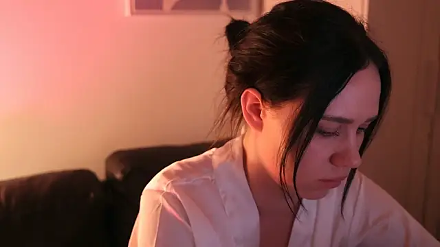 mira_mmira's Live XXX Chat