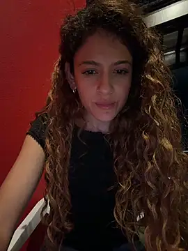 alana15 Show in webcam