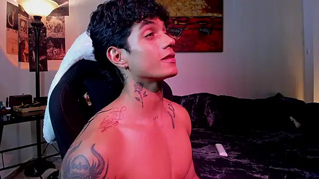 aress_damon Show Webcam