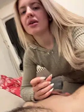 Holly-Glamour Adlı Modelin Web Kamerası Şovu