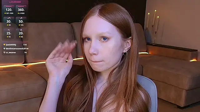 Chat +18 de FoxyMira ao vivo