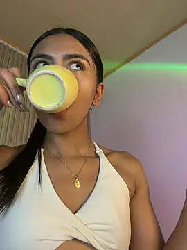 Lilybeeth Adlı Modelin Canlı XXX Sohbeti