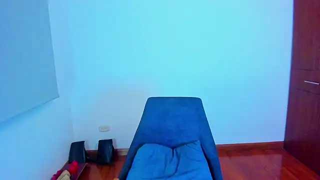 Živý XXX chat Velourmuse