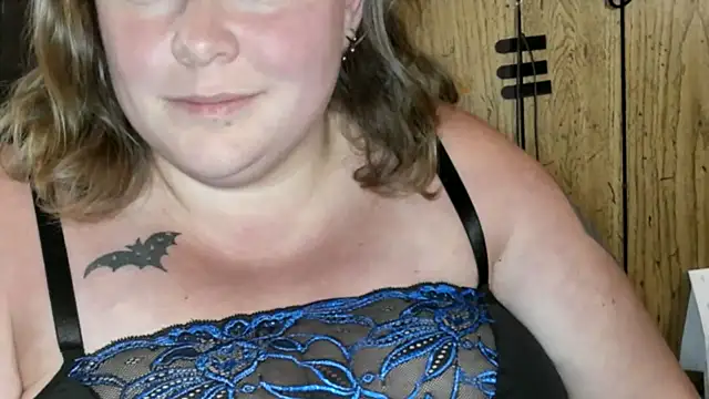 ladylynn13 élő XXX-chatje