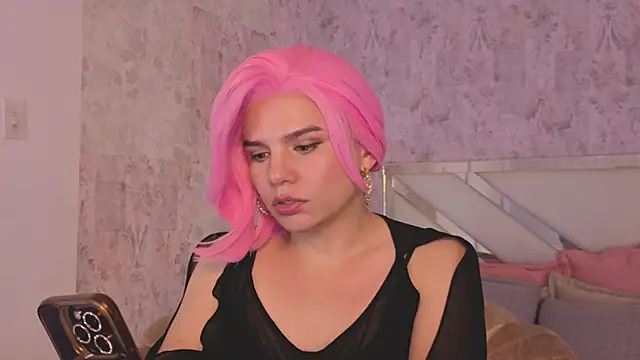 april_summer_ 在線直播表演