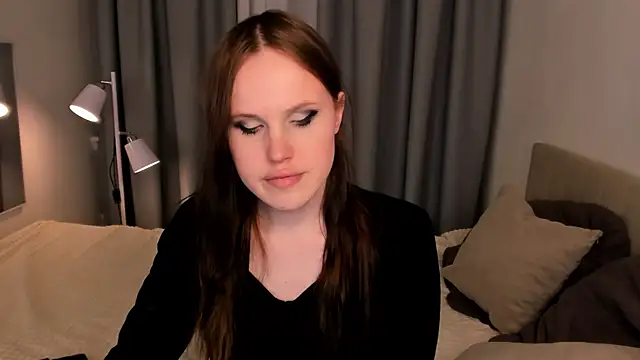 EffieMinki live XXX chat