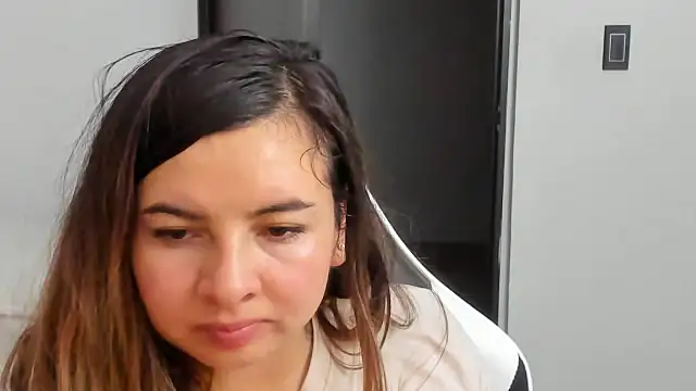 __Emma__11__Lecat_'s Live XXX Chat