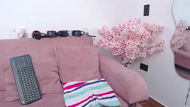 XXX chat uživo modela pinky_f00x