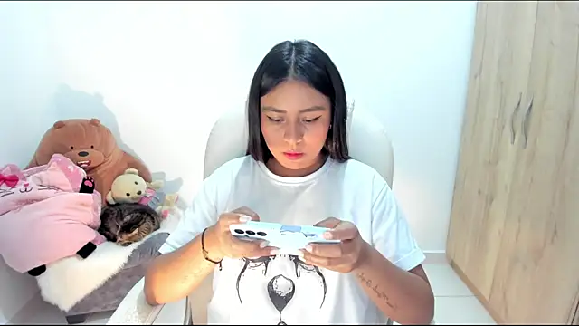 Chat +18 de Ciara8 ao vivo