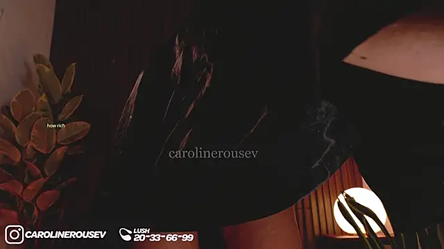 carolinerousev's Live XXX Chat