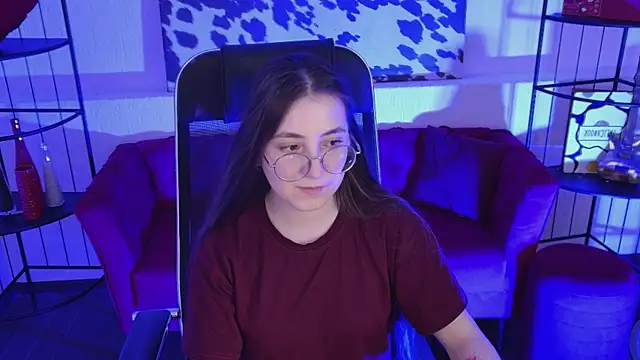 VirtuallVoyant's Live XXX Chat