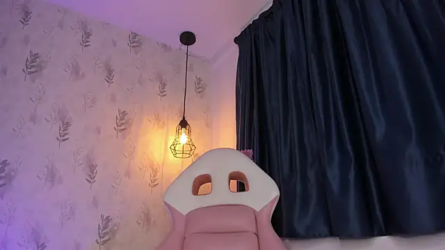 perla7777's Live XXX Chat