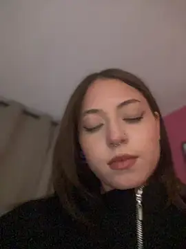 Chat +18 de PrettyAmber ao vivo