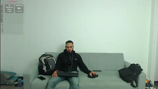 jhustin_marcius Show in webcam