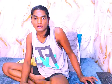 Show de spicybarbie na webcam