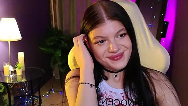 Softeach's Live XXX Chat