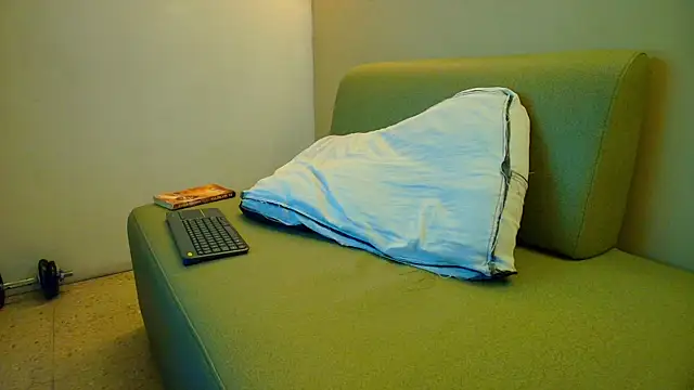 Chatroom XXX en direct de TROY_KIRK