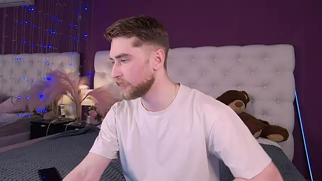 Dexter_Raze Show in webcam