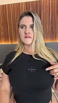 EmiilyAdams_'s Live XXX Chat