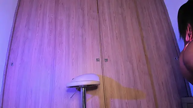 brenda_nova18's Live XXX Chat