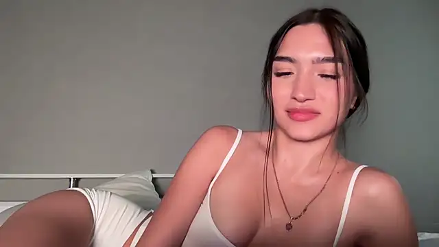 MilenaMilven's Live XXX Chat